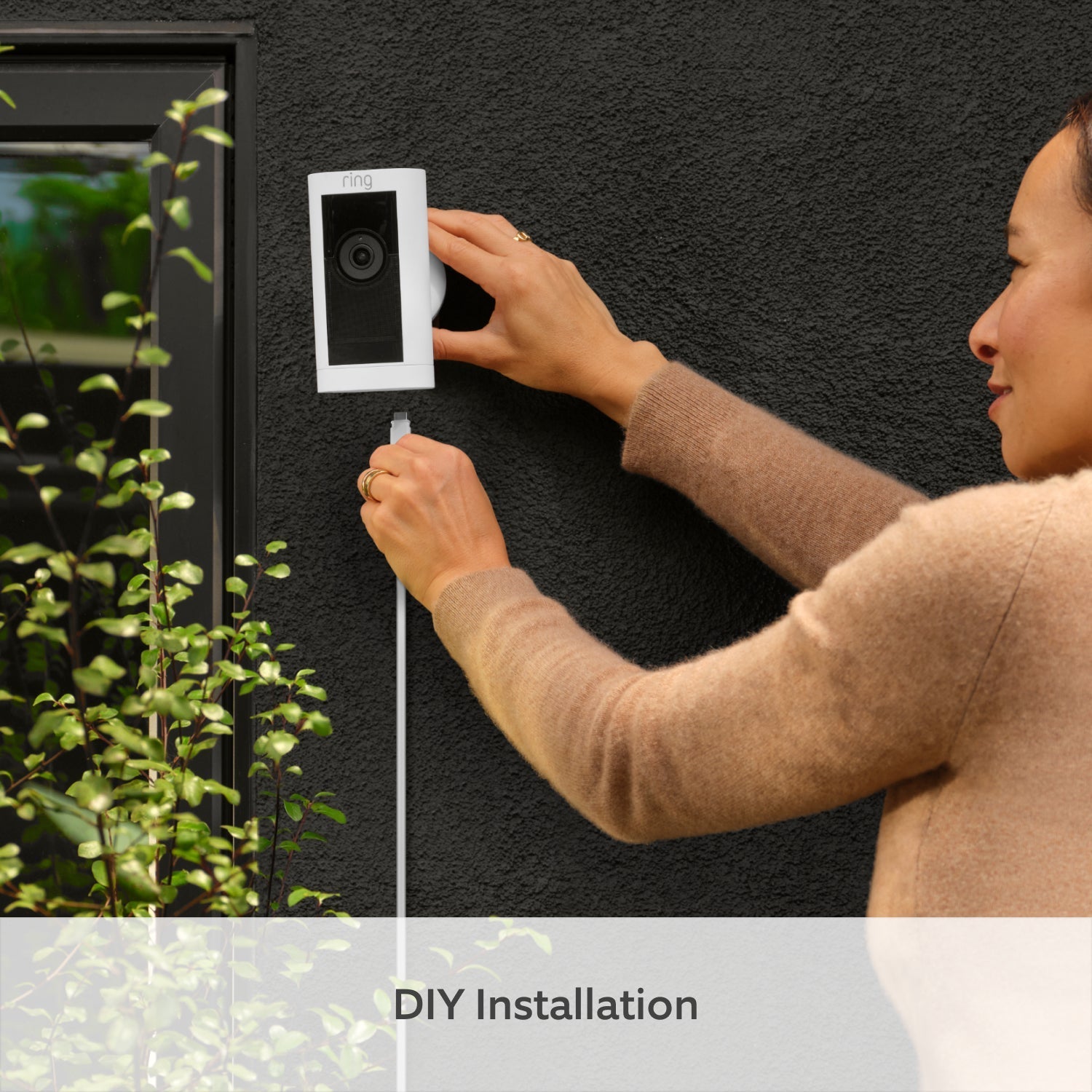 Outdoor Camera Pro Plug-In (Stick Up Cam Pro)